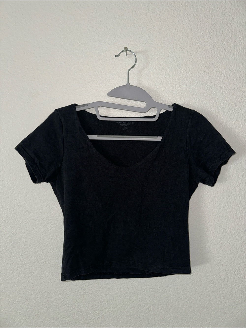 Brandy Melville Women’s Black V-Neck Cropped T-Shirt One Size